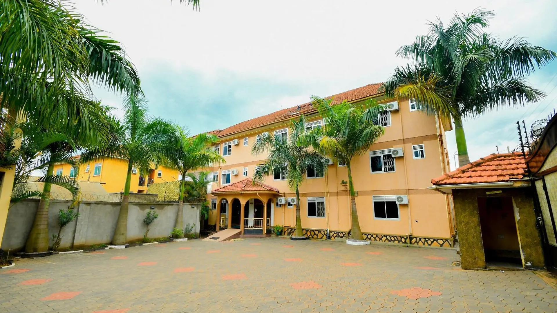 Fancy Hotel Munyonyo Kampala 4*,