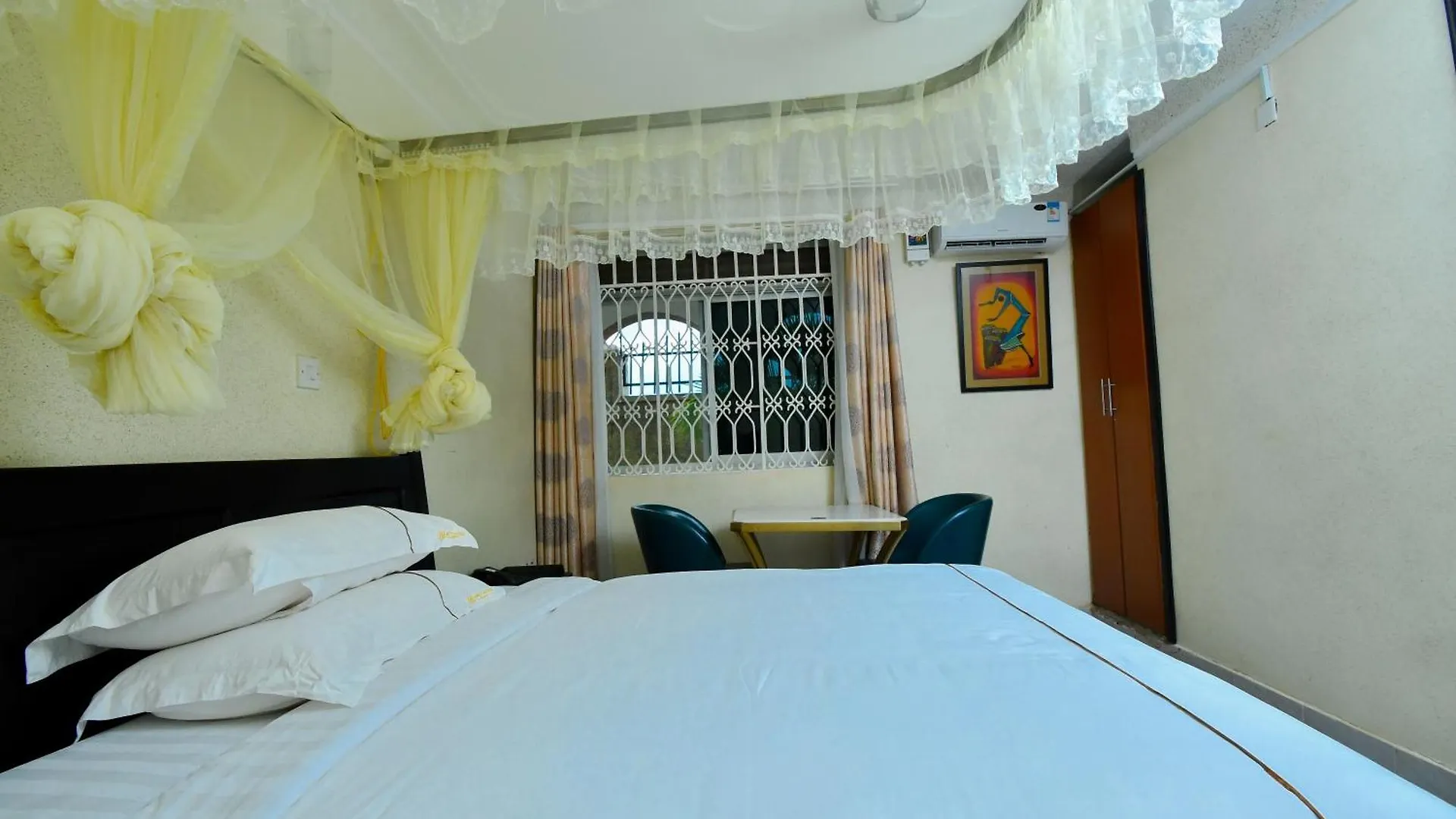 Fancy Hotel Munyonyo 坎帕拉