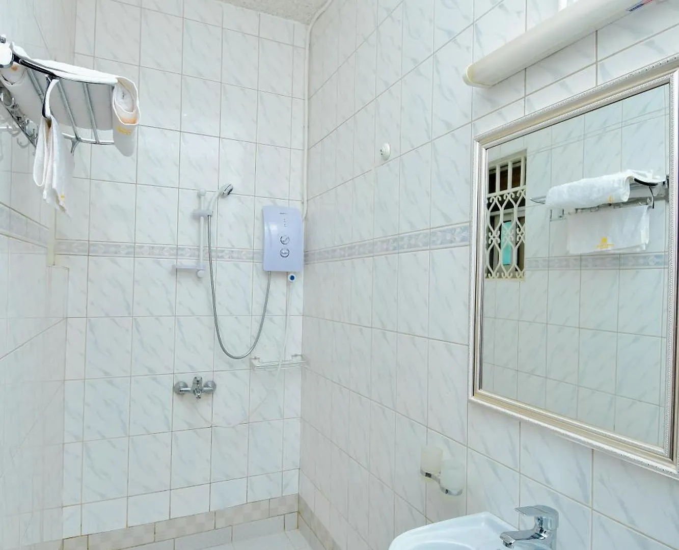 Fancy Hotel Munyonyo 坎帕拉 4*,  乌干达